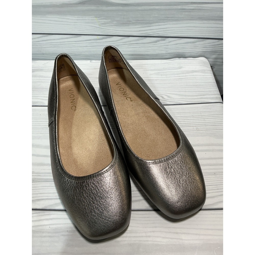 Vionic Orinda 2 Ballet Flats Womens 7 Wide Silver Metallic Leather NWT